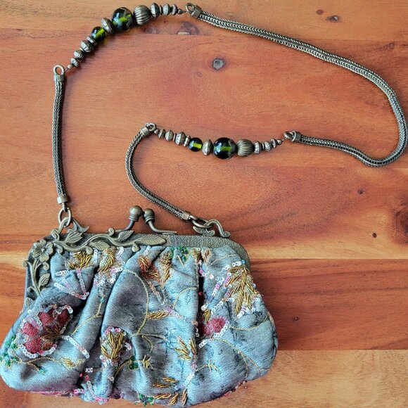 Rare VTG Sequin Lurex Embroidered Satin Kiss Clasp Closure Evening Clutch/Purse - Picture 1 of 8